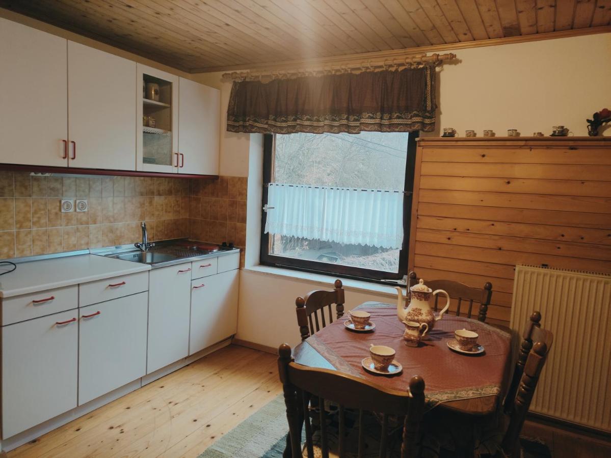 Отель Alp House Бохиньска-Бела Экстерьер фото