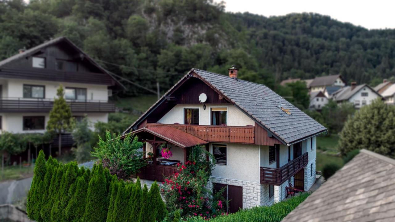 Отель Alp House Бохиньска-Бела Экстерьер фото