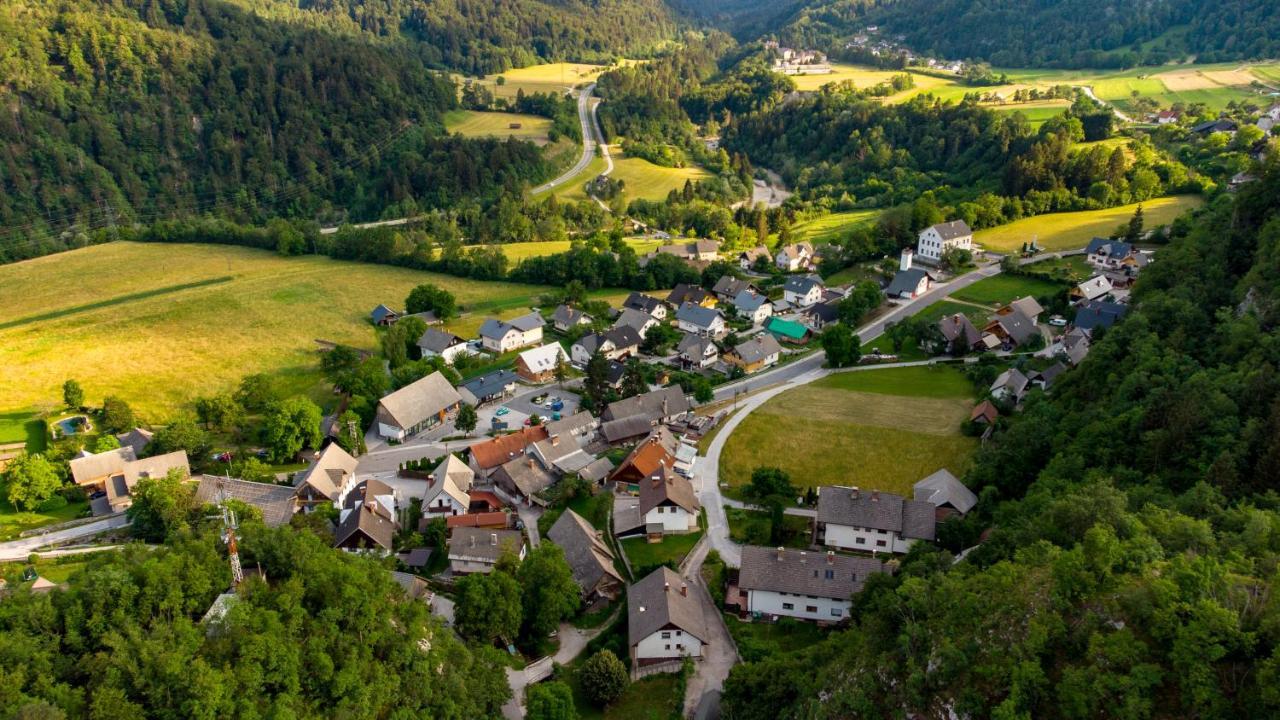Отель Alp House Бохиньска-Бела Экстерьер фото